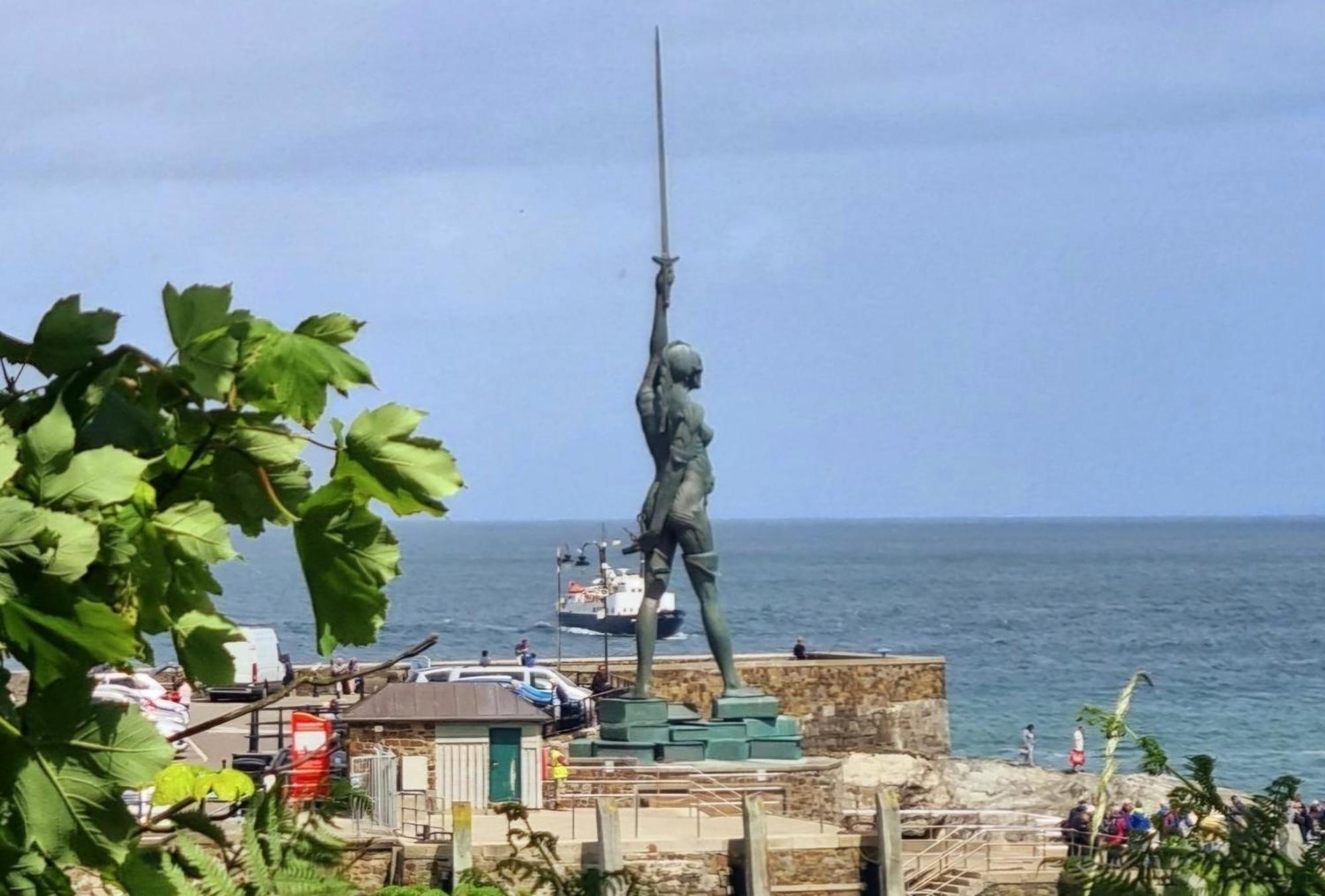 Sea Views, Big 2 Bed Flat Close To Beach & Harbour Appartement Ilfracombe Buitenkant foto